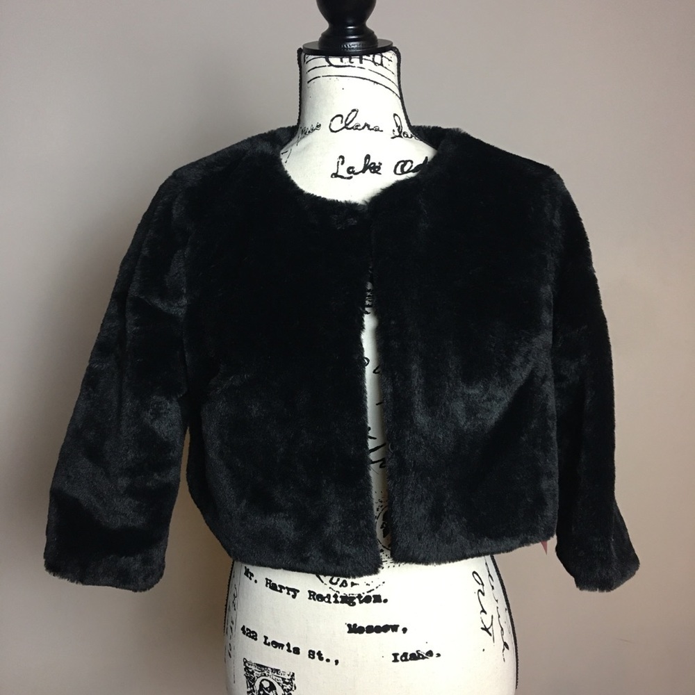 Betsey Johnson Faux Fur cropped Shrug Coat Black